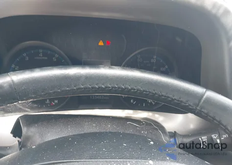 2018 Toyota Rav4 Xle z USA, uszkodzony, nr VIN 2T3WFREV8JW429188